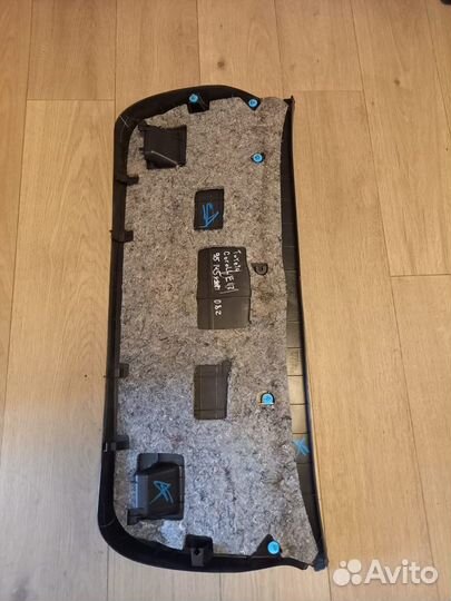 Обшивка крышки багажника toyota corolla