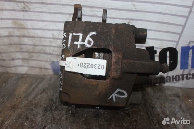 Суппорт задний правый Chrysler Voyager Iv RG