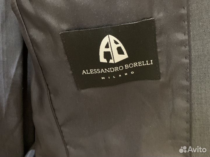 Школьный костюм