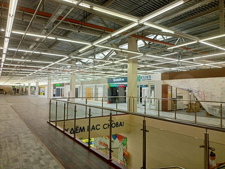 Секция под двери в ТЦ Аксон 80 м²