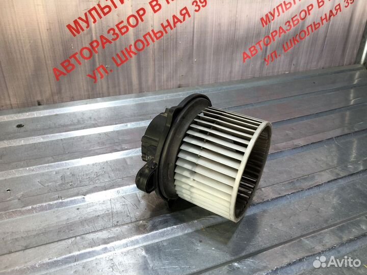 Моторчик отопителя печки Киа Сид 1