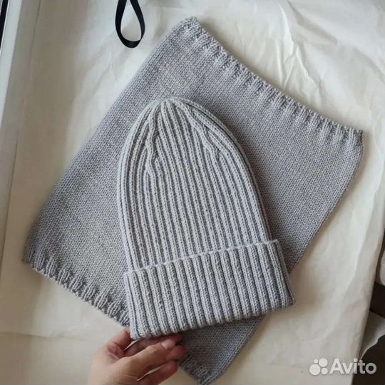 Комплект шапка и снуд женский