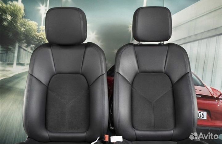 Сиденья Porsche Macan, кожзам, черные, алькантара