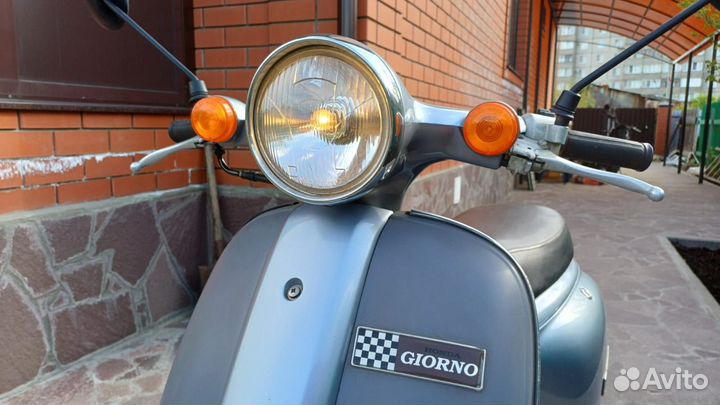 Продам скутер Honda Giorno