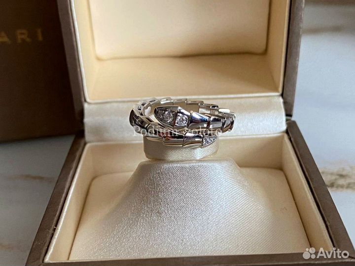 Кольцо Bvlgari serpenti белое золото