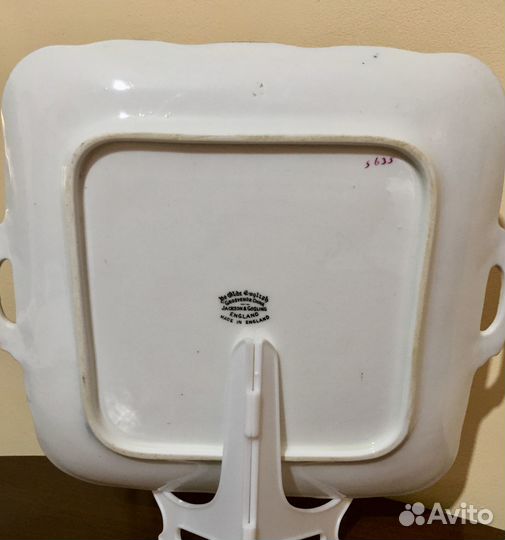 Блюдо и 6 больших тарелок. Англия