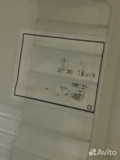 Холодильный шкаф со стеклянной дверью