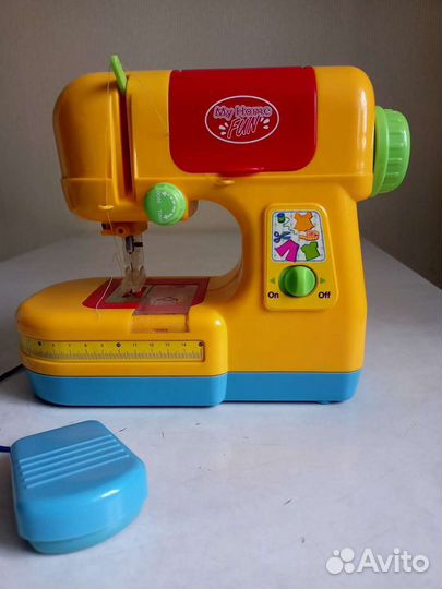 Детская швейная машинка