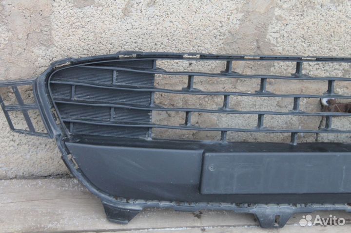 Kia Rio 4 решетка в бампер