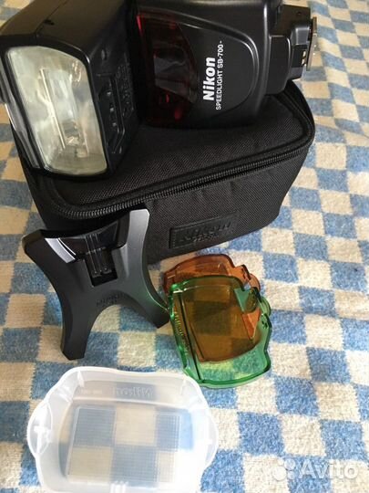 Nikon SB-700