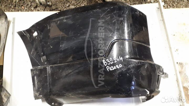 Бампер задний лев. Mitsubishi Pajero/Montero