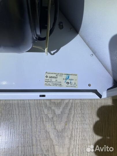 Вытяжка для кухни 60 см б/у идеал