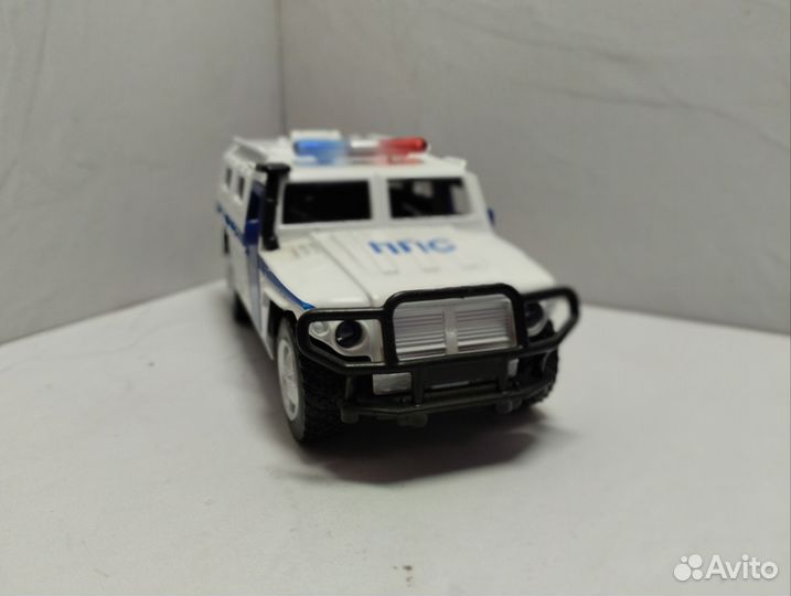 Модель автомобиля газ Тигр