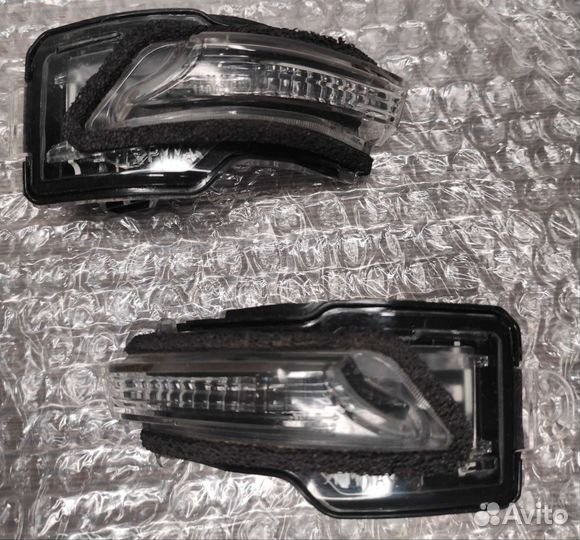 Поворотник в зеркало Lexus NX RX