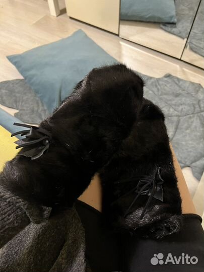 Норковые перчатки