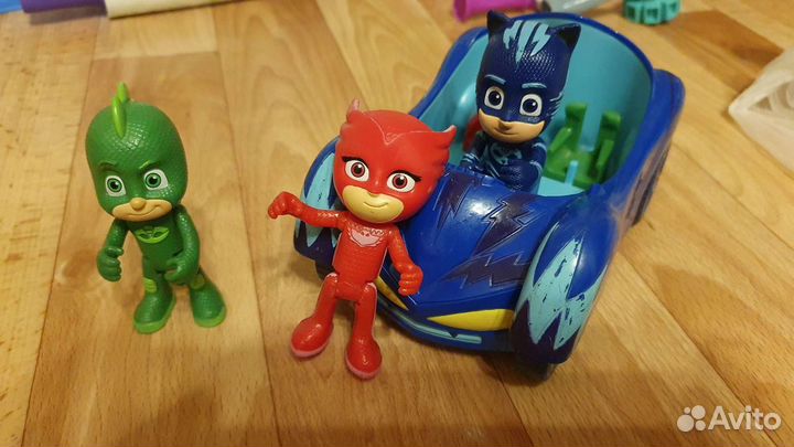 Игрушки герои в масках