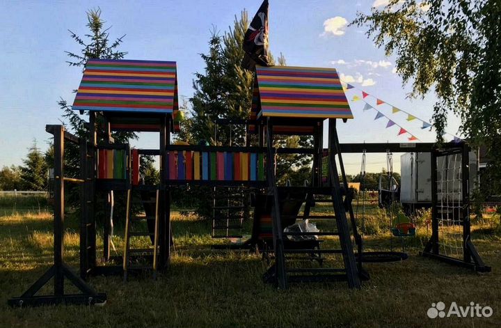 Детский спортивный комплекс с крышей для дачи