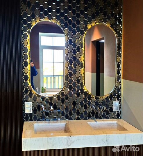 Зеркало овальное в раме