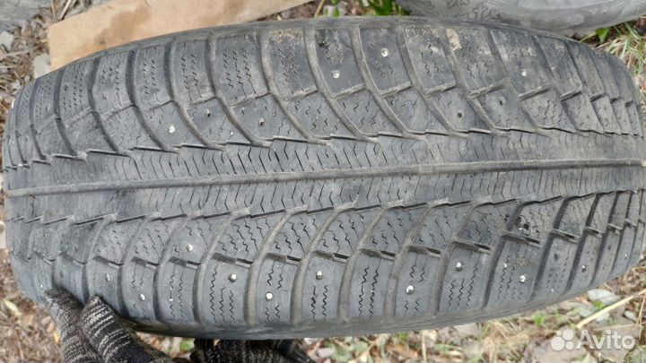 Gislaved Nord Frost 5 225/70 R16 102T
