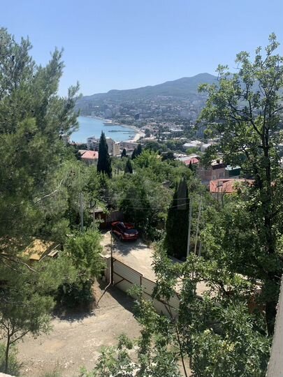 Дом 327,7 м² на участке 6 сот.