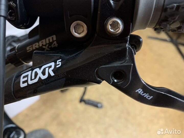 Тормоз Avid Elixir 5 передний