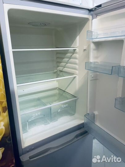 Холодильник Daewoo с большой морозилкой