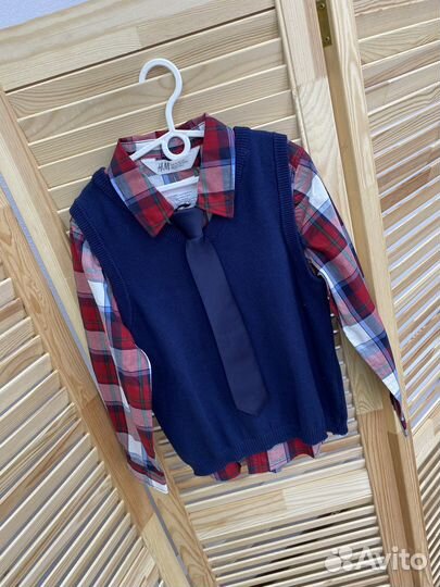 Набор H&M (рубашка, жилет, галстук)