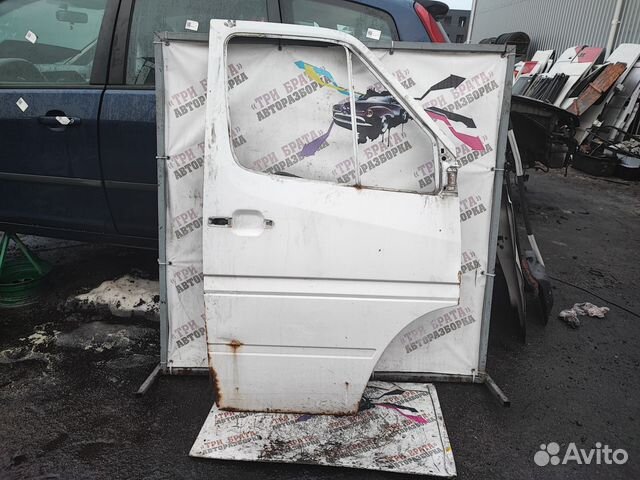 Мерседес Спринтер Дверь передняя Прав