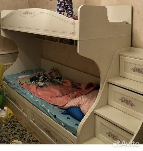 Двухъярусная кровать бу с матрасами