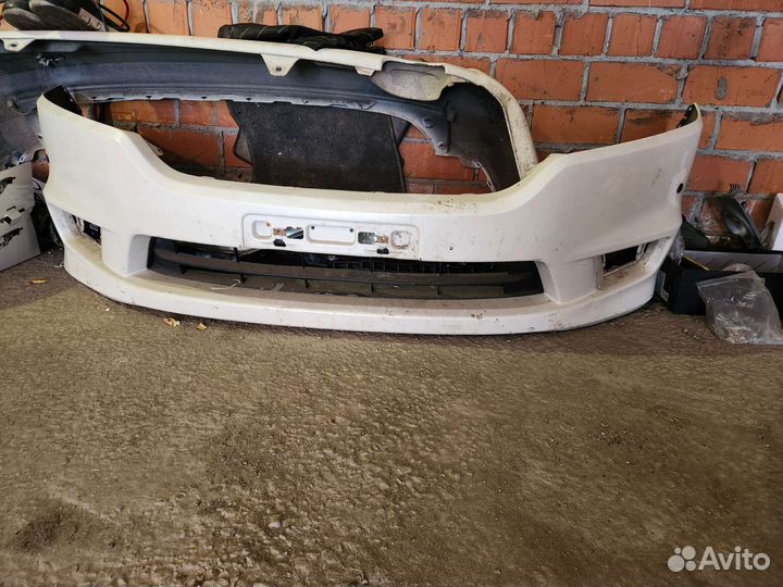 Бампер передний Honda Stream Rn6