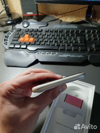 Телефон iPhone 11