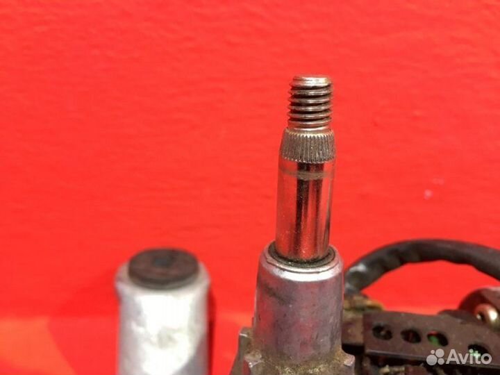 Моторчик стеклоочистителя задний Mitsubishi