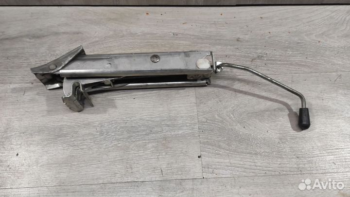 Домкрат оригинальный Фольксваген