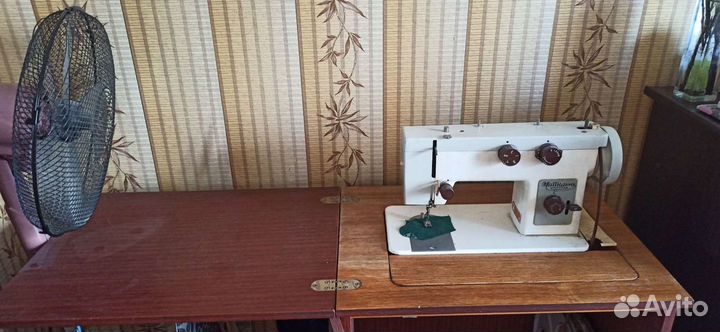 Швейная машинка чайка 143