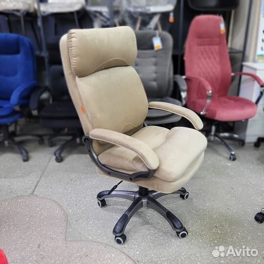 Компьютерное кресло велюр новое