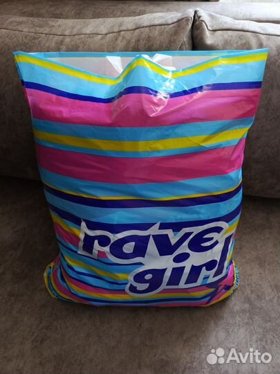 Пакет с женскими вещами