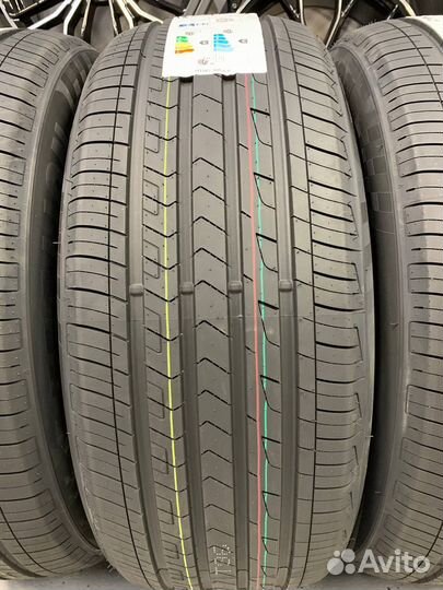 Zmax Zealion 265/35 R18 и 245/40 R18 97W