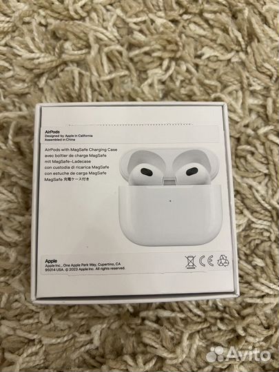 AirPods (3rd generation - Lightning)