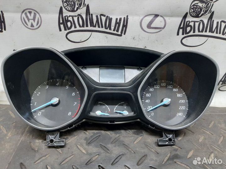 Щиток приборов Ford Focus 3 хэтчбек xqda 2012