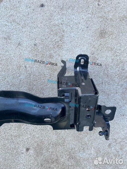 Крепление шторки багажника BMW X5 G05 рест. 2023