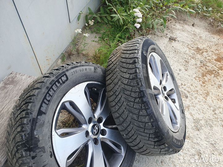 Michelin X-Ice North 4 235/60 R18