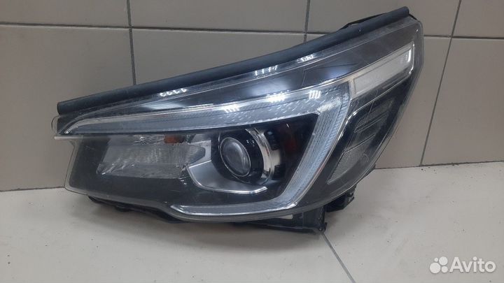 Фара левая Subaru Forester