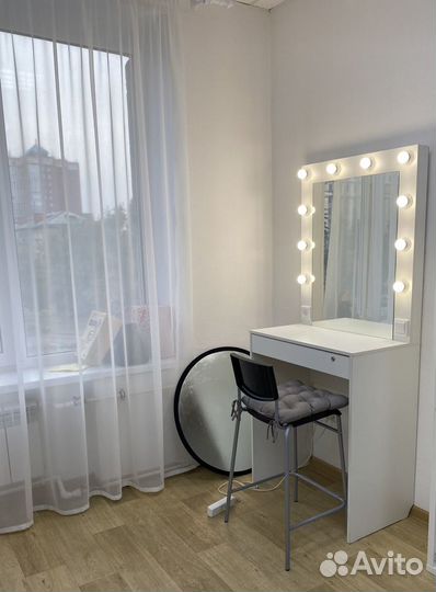 Гримерный стол