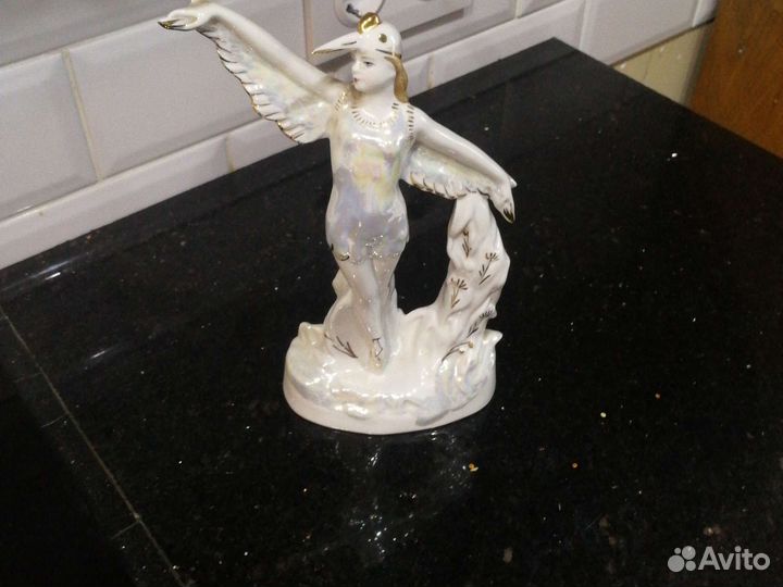 Статуэтка фарфор аист