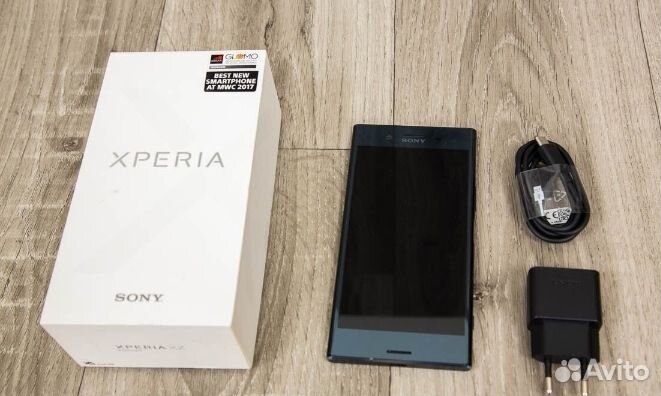 Sony Xperia XZ Premium, 4/64 ГБ