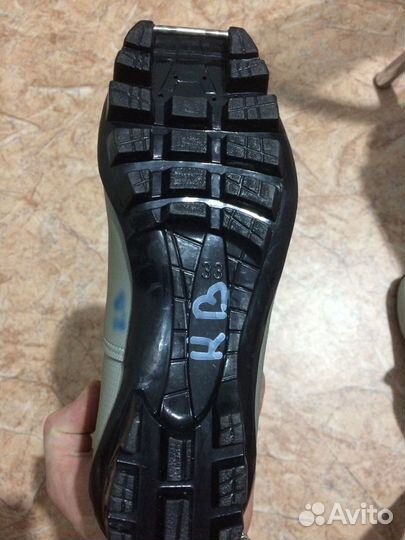 Лыжные ботинки