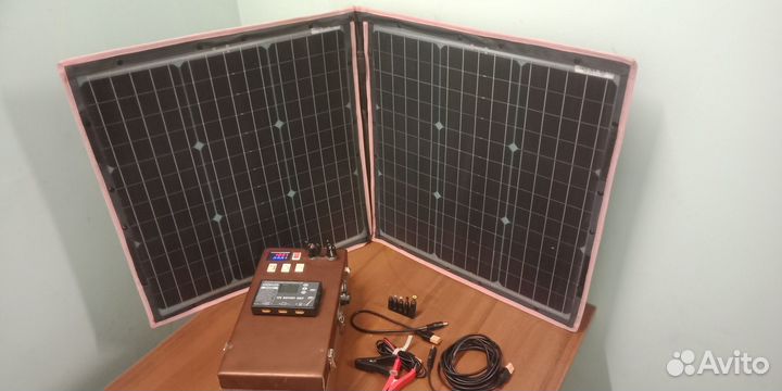 Раскладная солнечная панель с аккумулятором