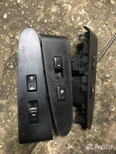 Кнопка стеклоподъемника KIA Sportage 3
