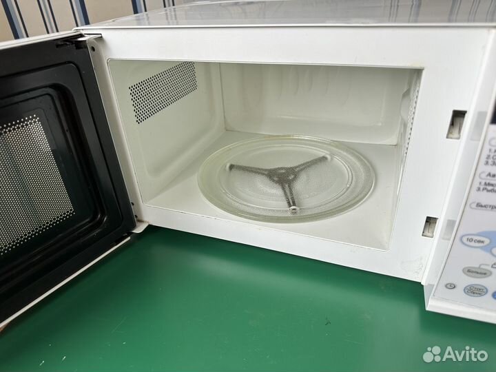 Микроволновая печь sharp и LG