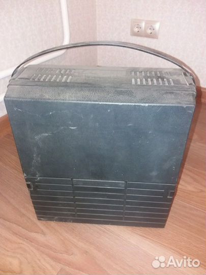 Катушечный магнитофон